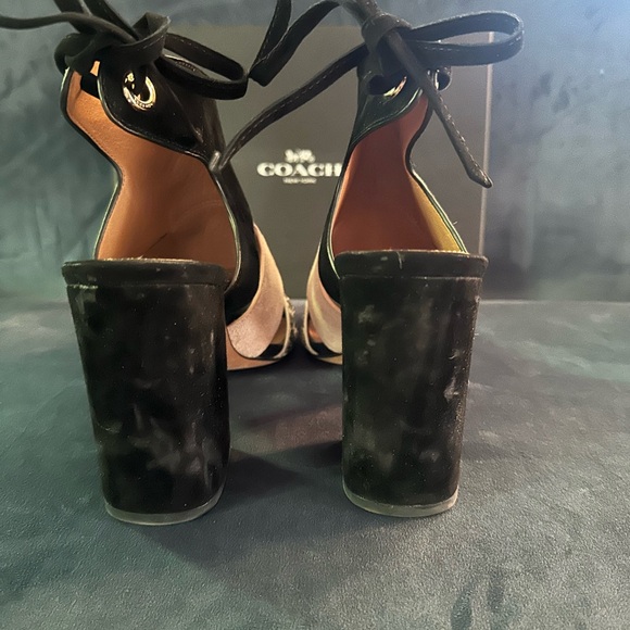 Coach Minetta sandal size 9 - Picture 7 of 8